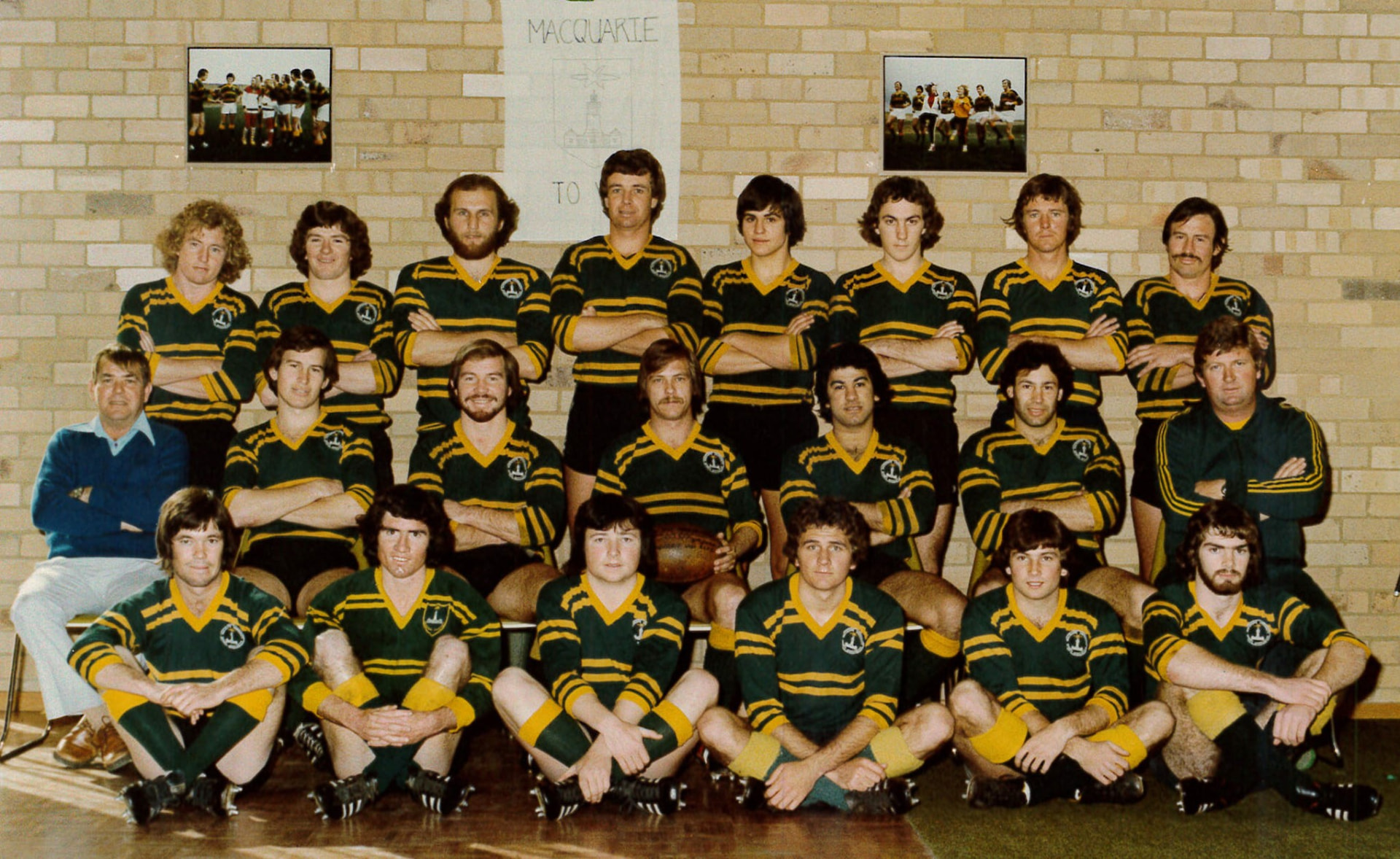 Green and gold, full colour